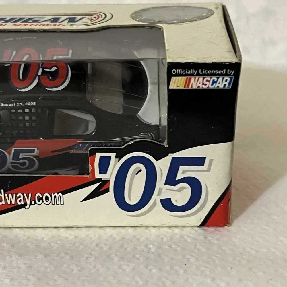 2005 Michigan International Speedway Program Car 1:64 Team Caliber Diecast